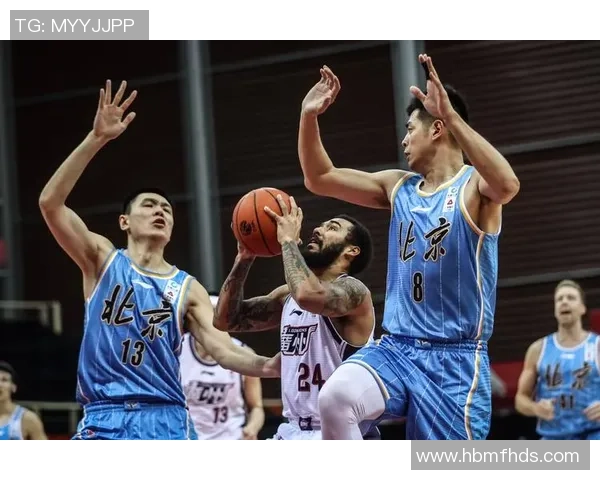 广州篮球队进攻策略分析与得失评估探讨